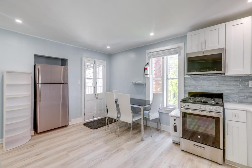 2 Blocks to Beach: Sunny Ocean Grove Apartment Apartment in Ocean Grove