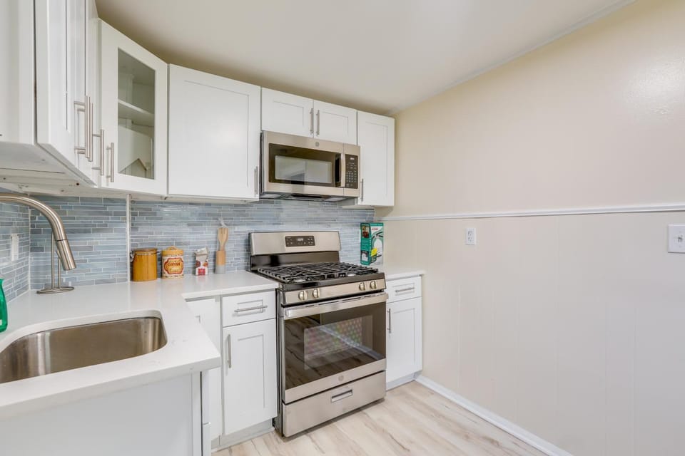 Walk to Beach & Dtwn: Apt in Ocean Grove Apartment in Ocean Grove