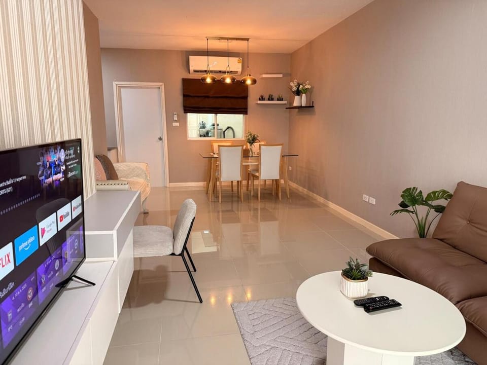 Townhome 3BR 2baths near Airport and Old town House in Chiang Mai