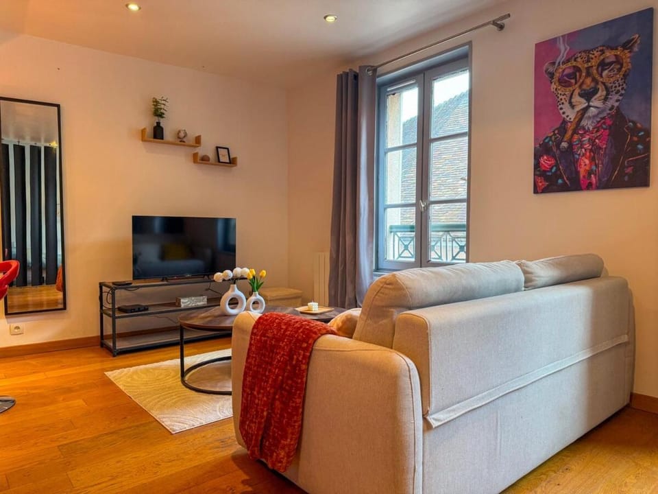 Communal lounge/ TV room, TV and multimedia, Living room