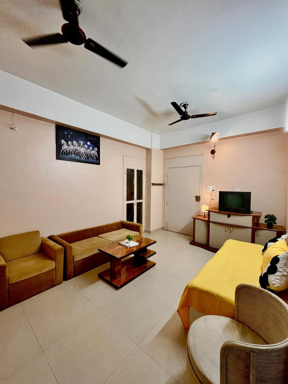 Bed, Living room, Seating area