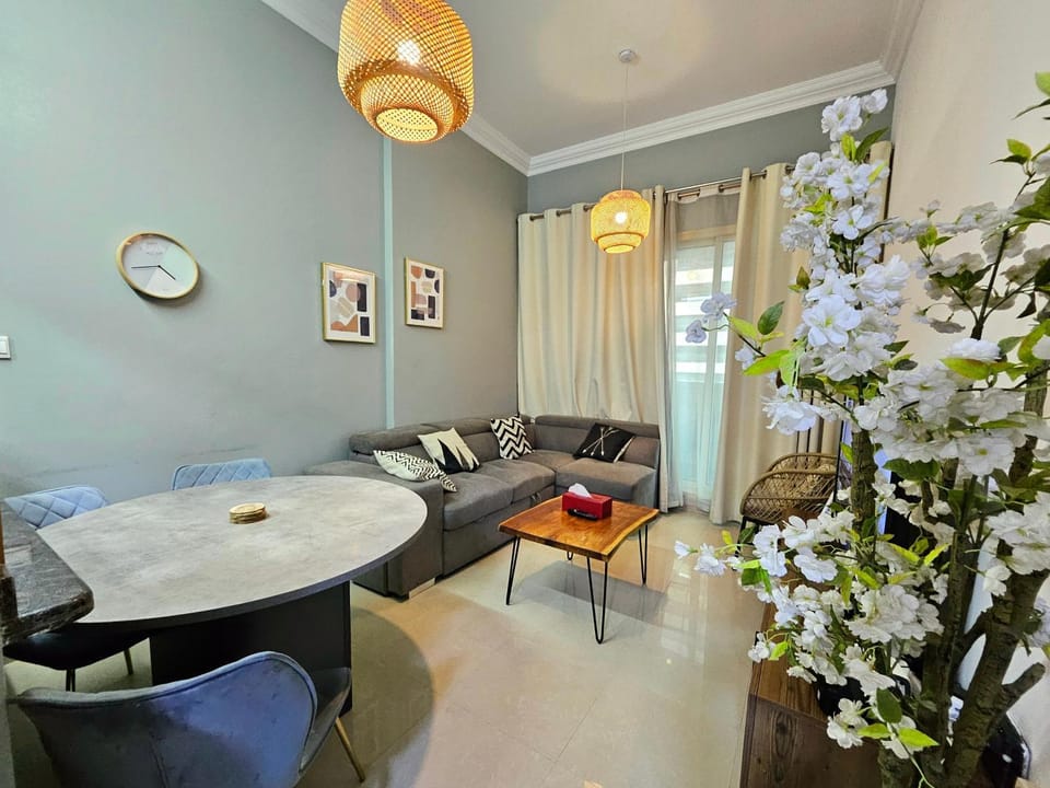 Royal Residence - Dream tower Marina Apartment in Dubai