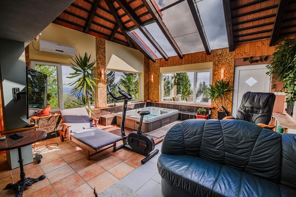 Hot Tub, Spa and wellness centre/facilities