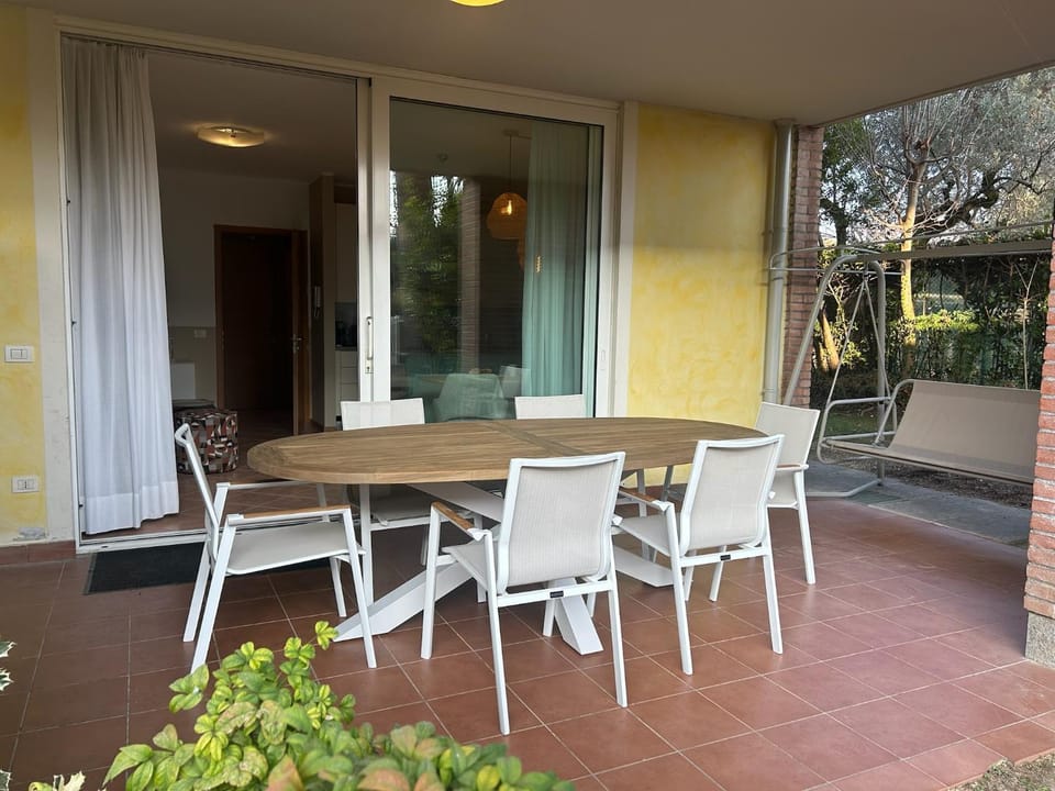 Patio, Day, Balcony/Terrace