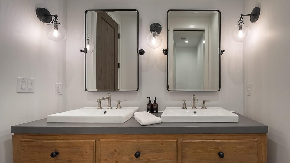 Bathroom, Bath, storage