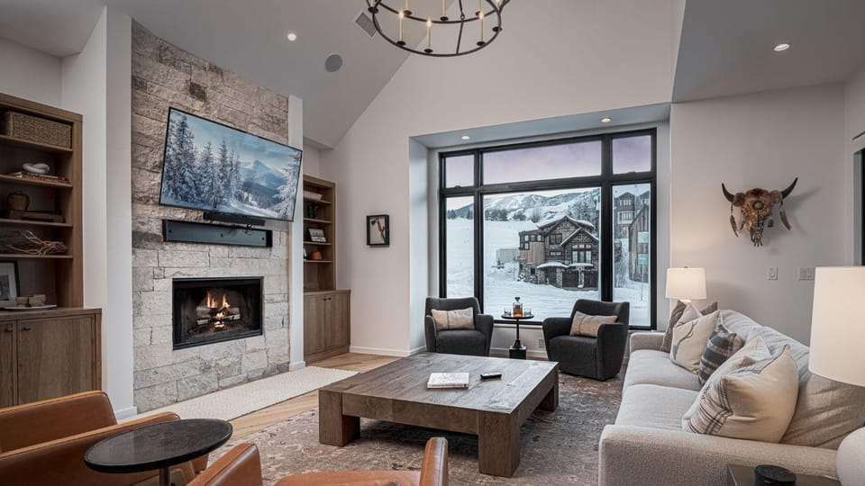 TV and multimedia, View (from property/room), Living room, fireplace, furniture