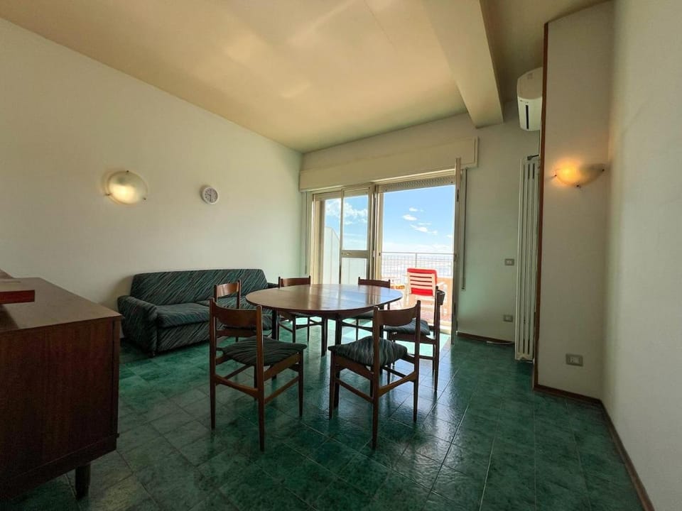 Natural landscape, Living room, Seating area, Dining area, Sea view