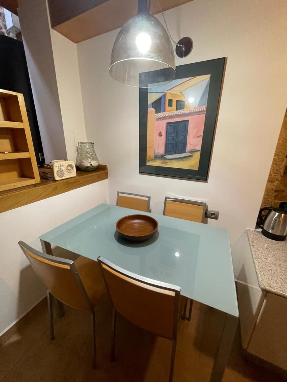 Kitchen or kitchenette, Seating area, Dining area