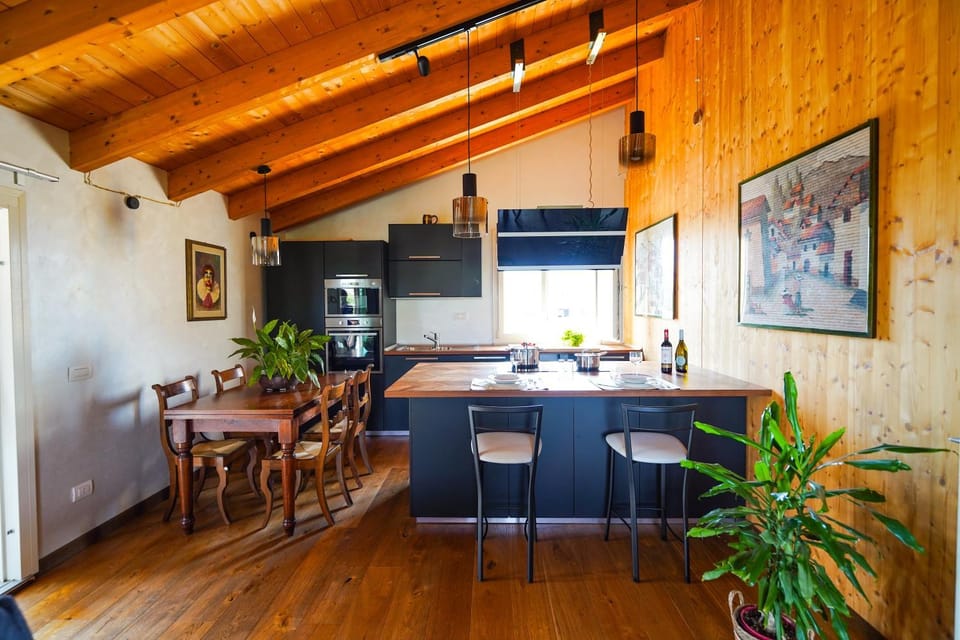 Property building, Kitchen or kitchenette, Living room