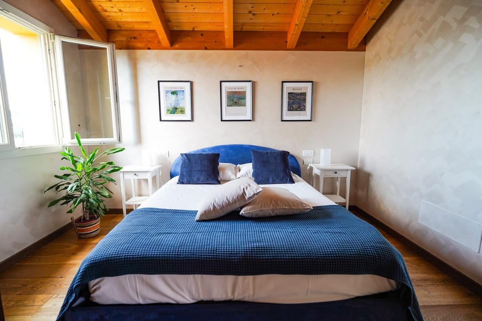 Property building, Living room, Bedroom