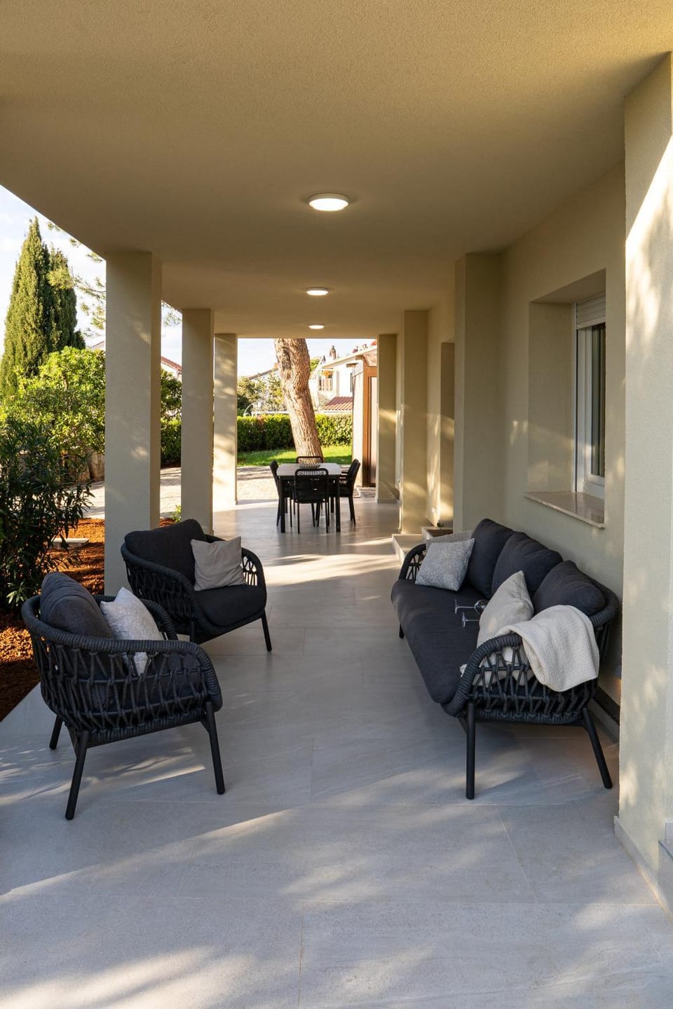 Patio, Day, Balcony/Terrace, Seating area