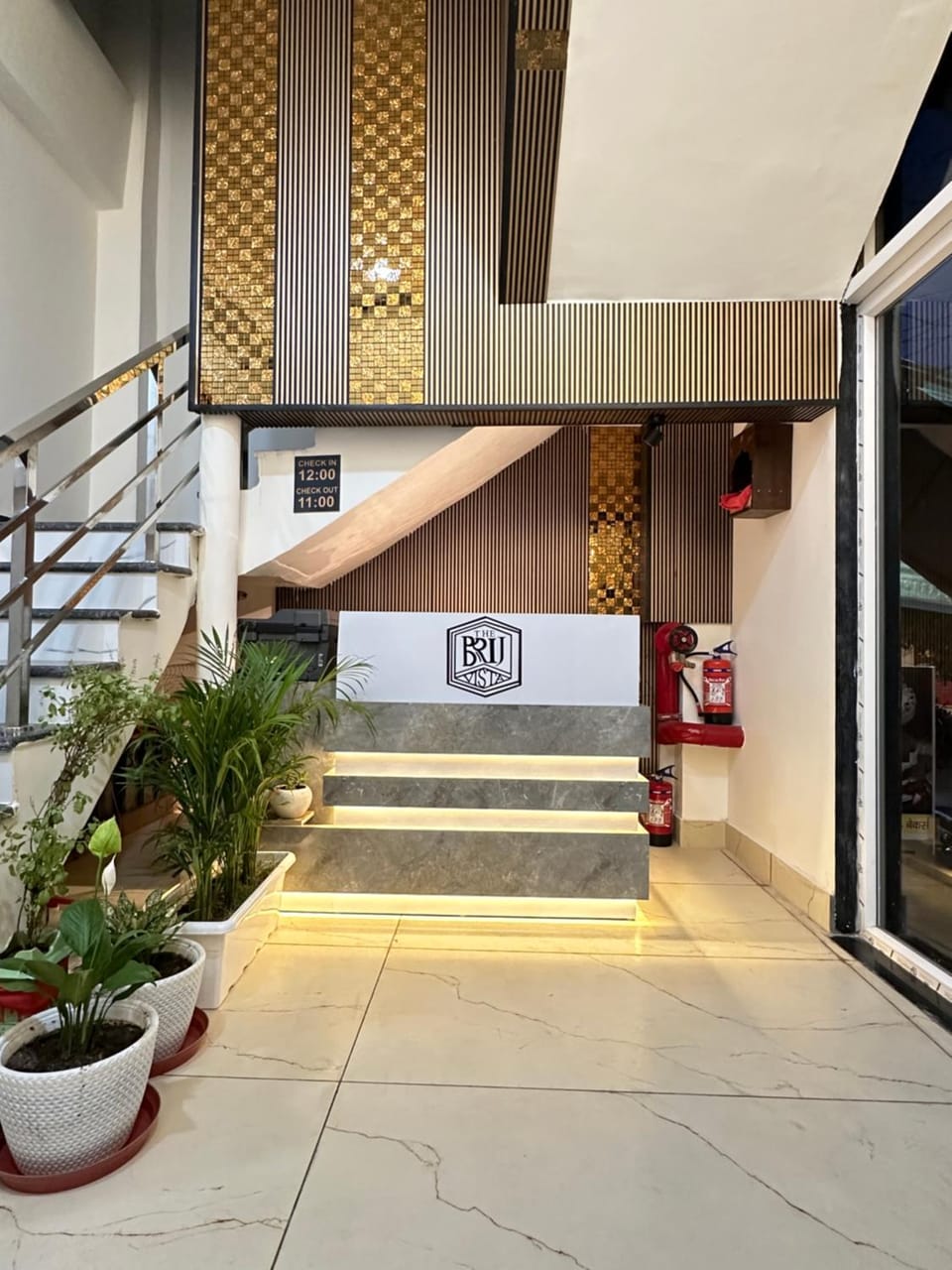 Property building, Facade/entrance