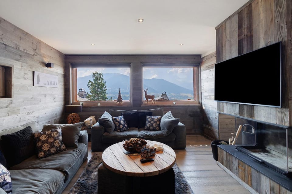 Property building, Living room