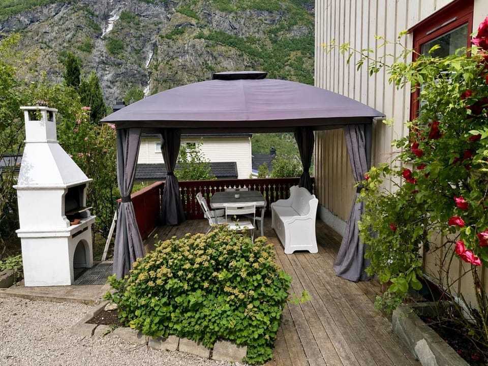 Garden, Balcony/Terrace