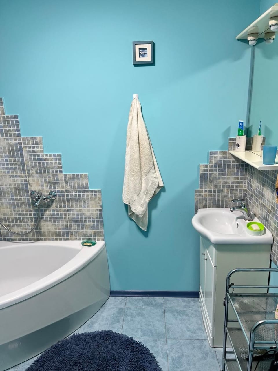 Bathroom, towels