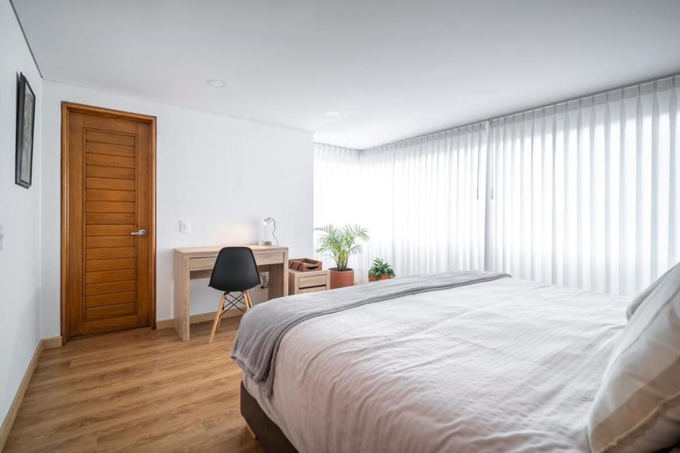 Bed, Photo of the whole room, Seating area, Bedroom, wardrobe
