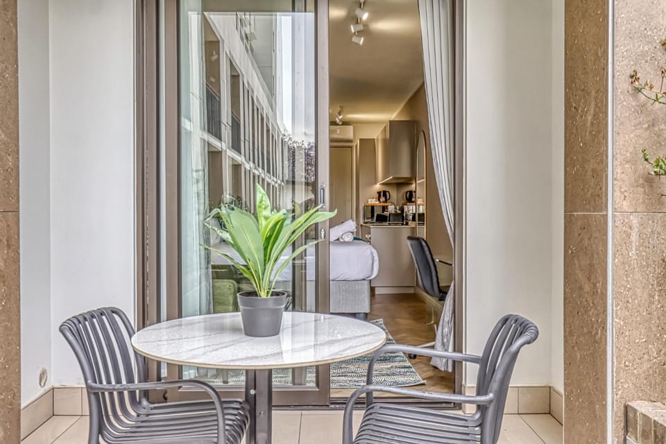 One Rosebank Luxe Studios Apartment in Johannesburg