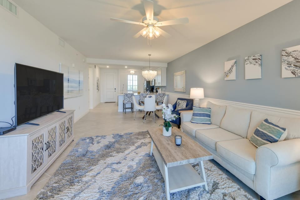 Balcony + Golf Course View: Venice Condo w/ Perks! House in North Port
