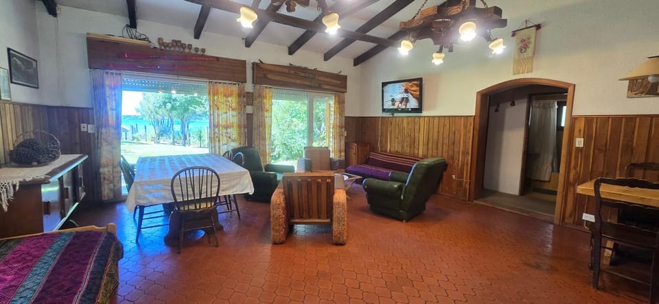 TV and multimedia, Living room, Dining area