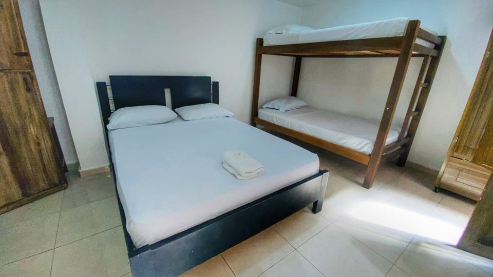 Bed, Photo of the whole room, Bedroom, bunk bed, towels