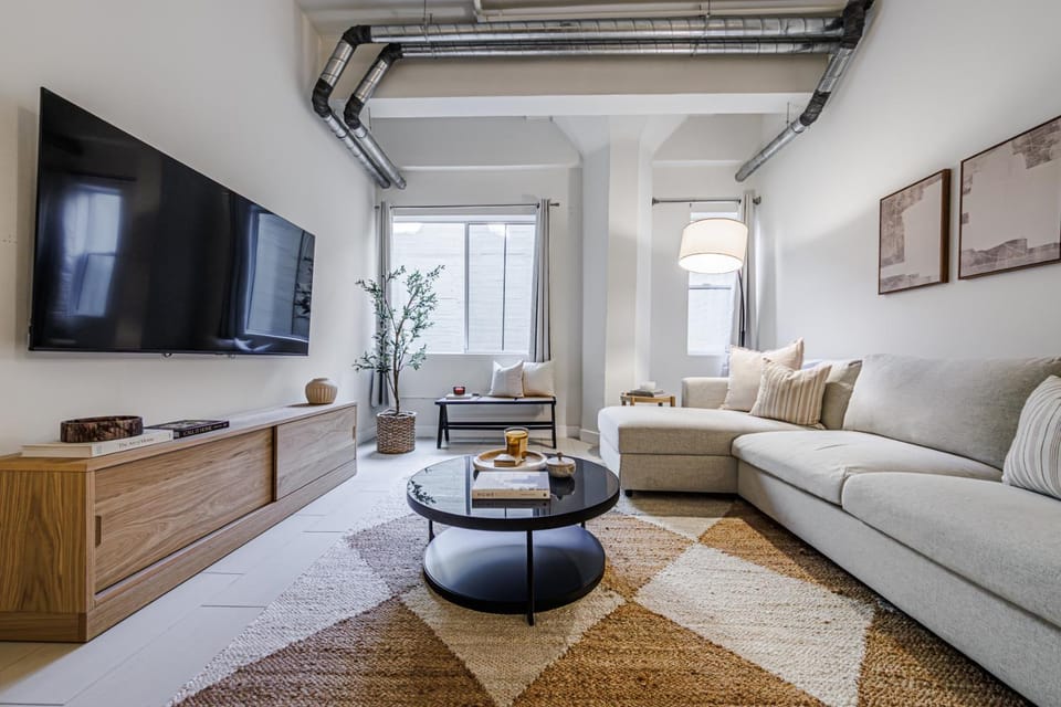 Industrial Style 2BR Condo Downtown LA With Rooftop! Apartment in Los Angeles