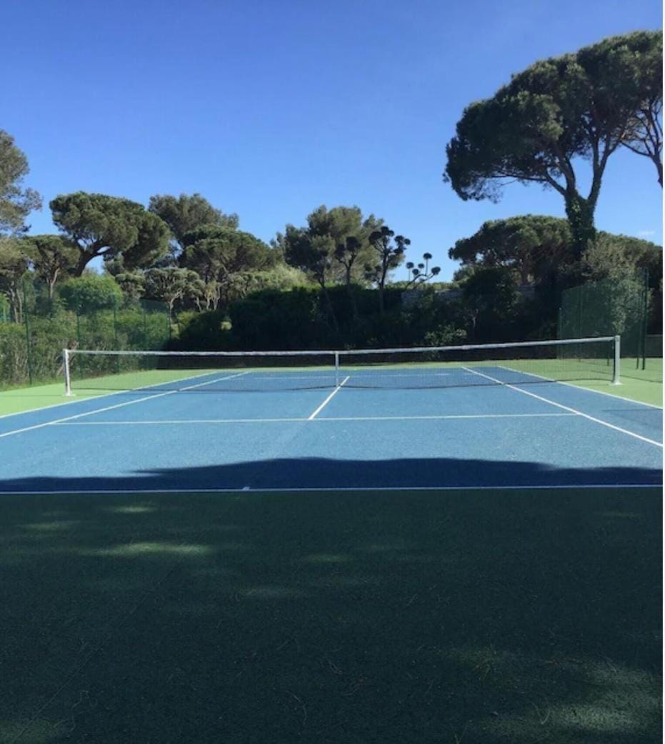 Tennis court