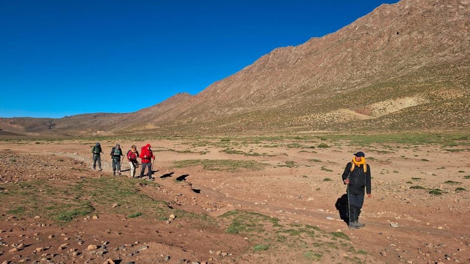 Day, Natural landscape, Mountain view, group of guests