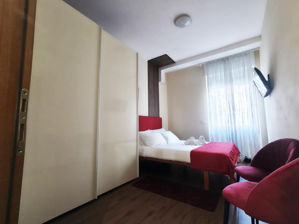 TV and multimedia, Bedroom, wardrobe