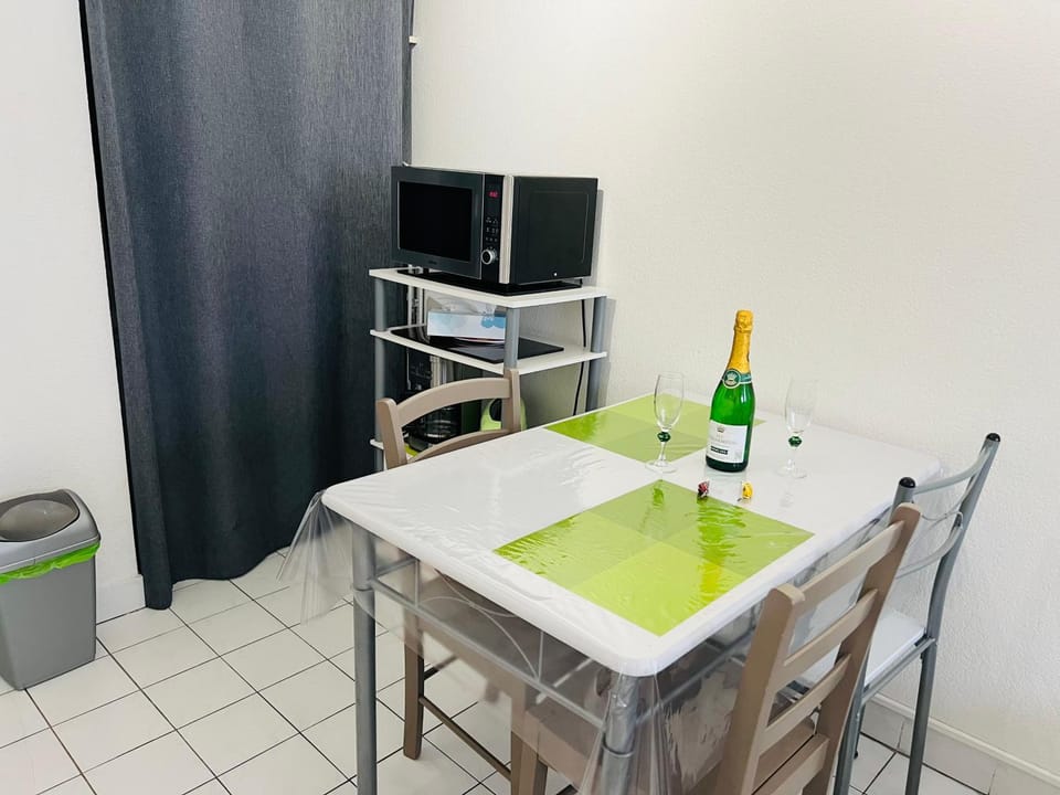 Magnan et ses plages de la Promenade des Anglais Apartment in Nice