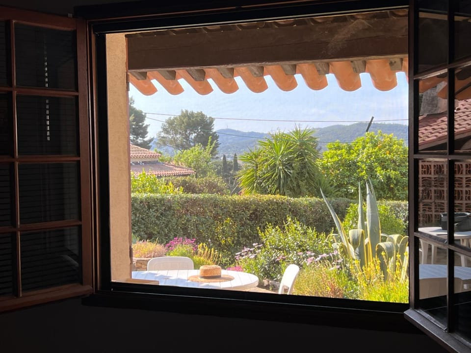 Petite maison provençale pour 4 personnes House in Bormes-les-Mimosas