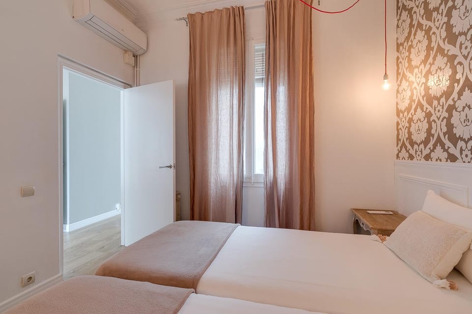 Rambla Catalunya Sky Apartment in Barcelona