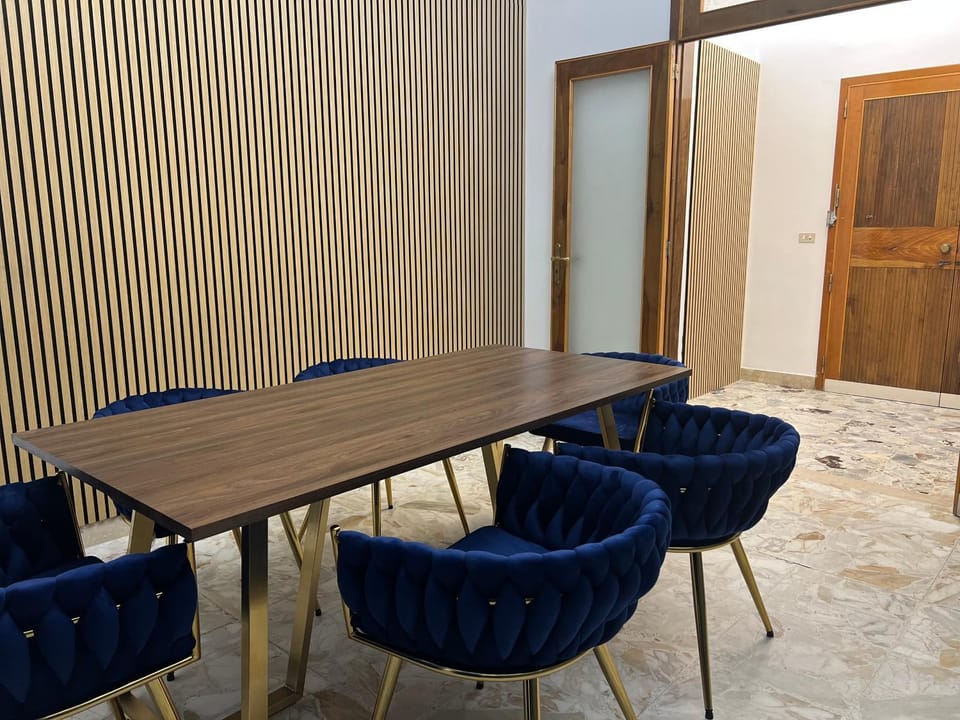 Living room, Seating area, Meeting/conference room