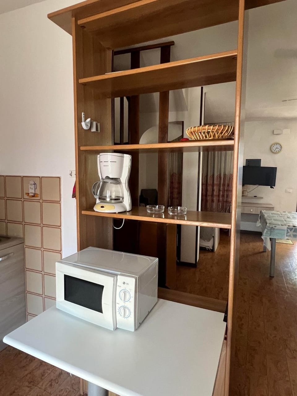 TV and multimedia, Kitchen or kitchenette