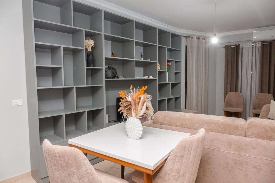 Library, Living room, Seating area