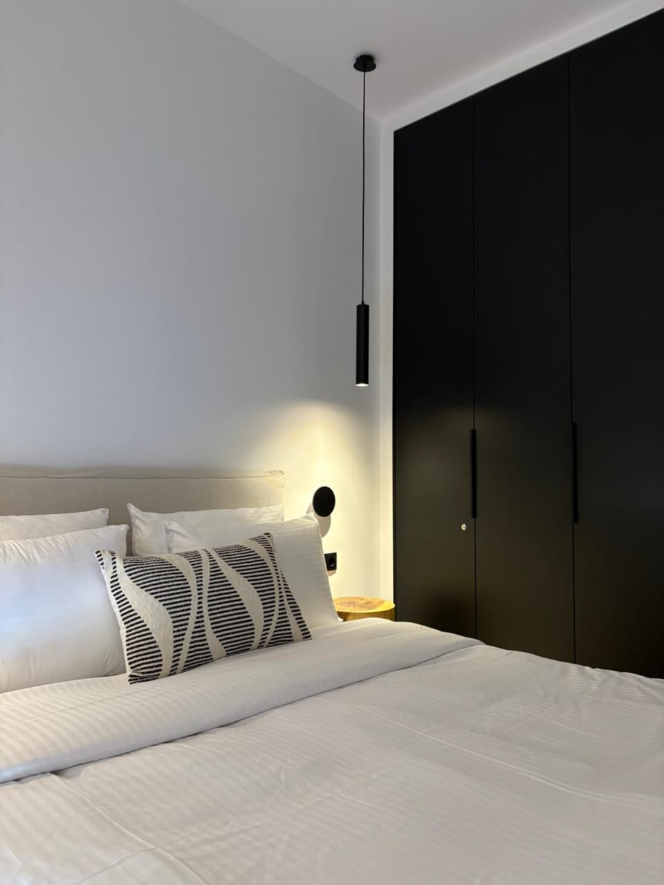Bed, Photo of the whole room, Bedroom, wardrobe