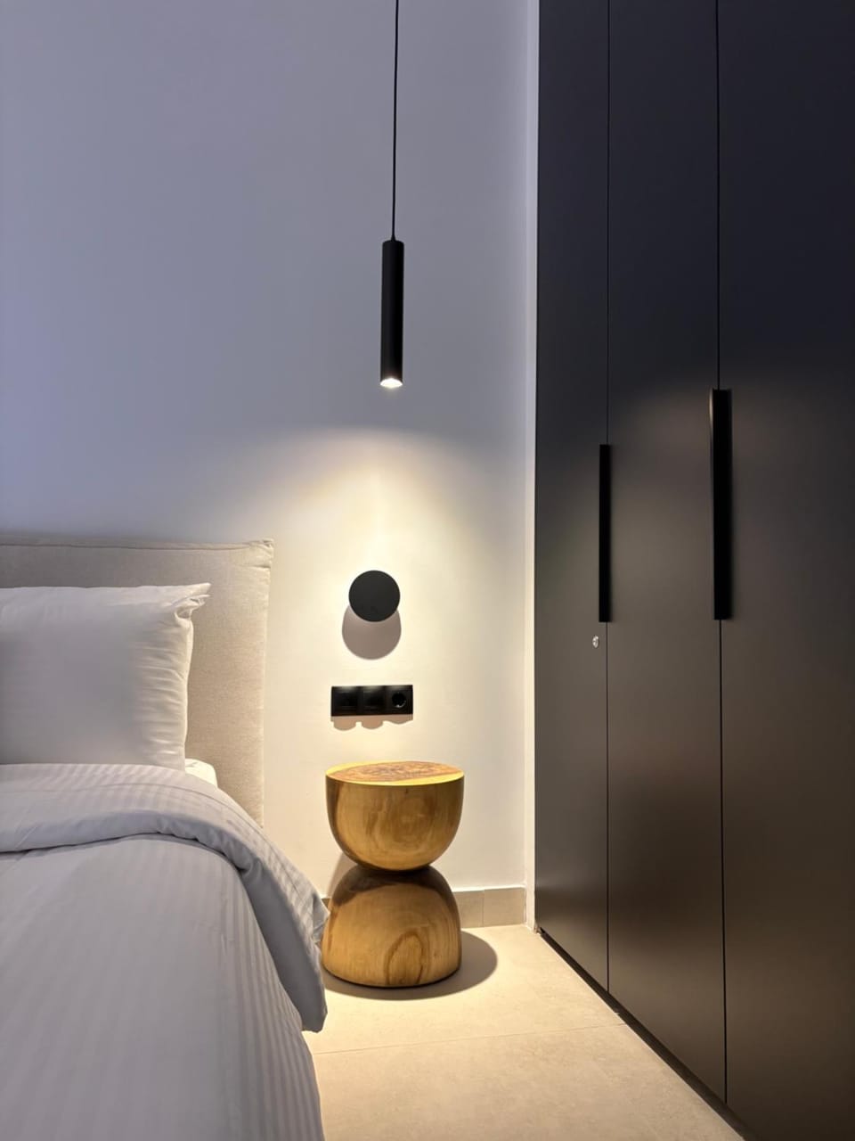 Bed, Photo of the whole room, Bedroom, wardrobe