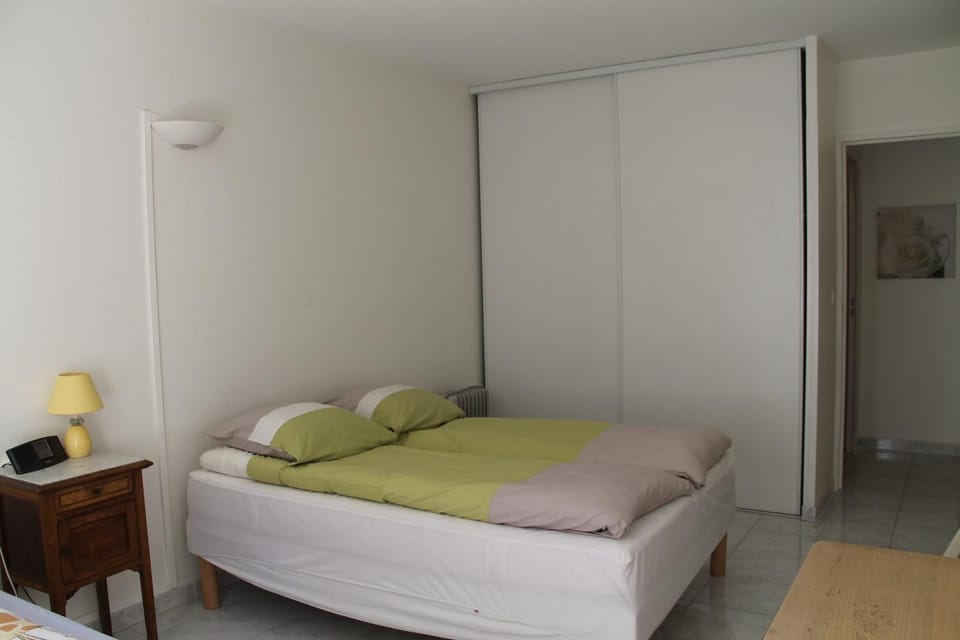 France, Nice, Long stay in Old town, Castle Hill Apartment in Nice