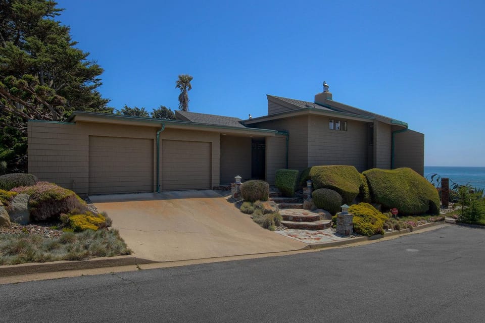 Ocean Tides Monthly Only House in Cambria