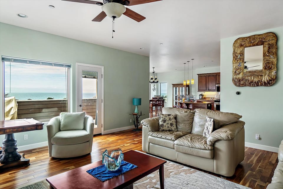 Seahorse Monthly-Spring Special-Mar thru May House in Cambria