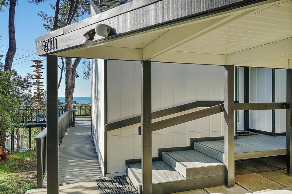 Driftwood Bungalow Ocean View Monthly Only House in Cambria