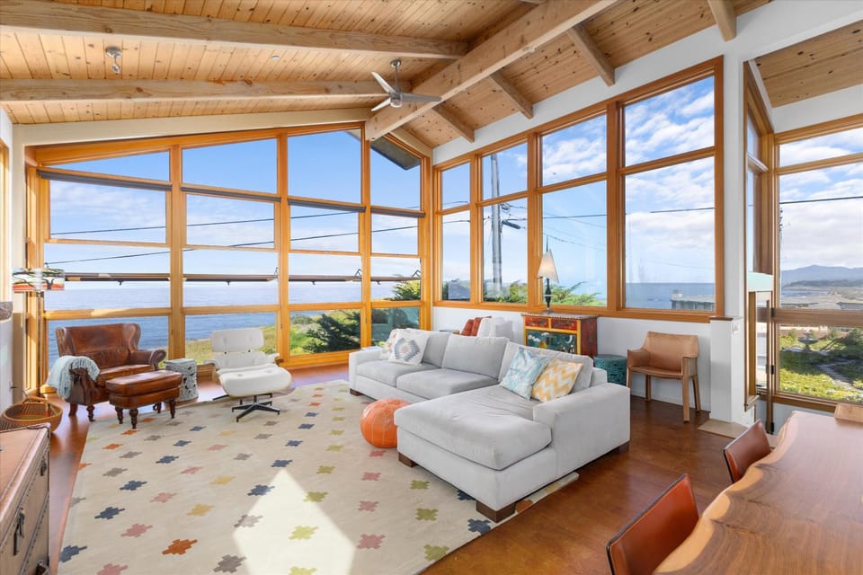 Oceanfront Pacific Sunset - Monthly Only House in Cambria
