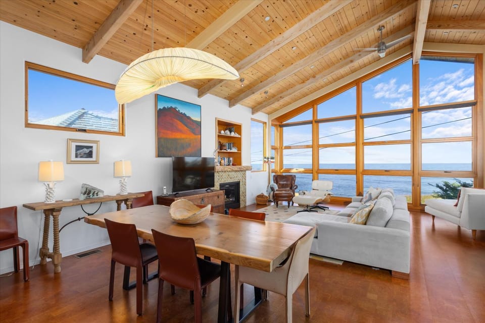 Oceanfront Pacific Sunset - Monthly Only House in Cambria
