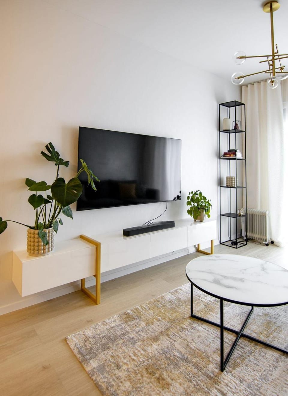 Communal lounge/ TV room, TV and multimedia, Evening entertainment