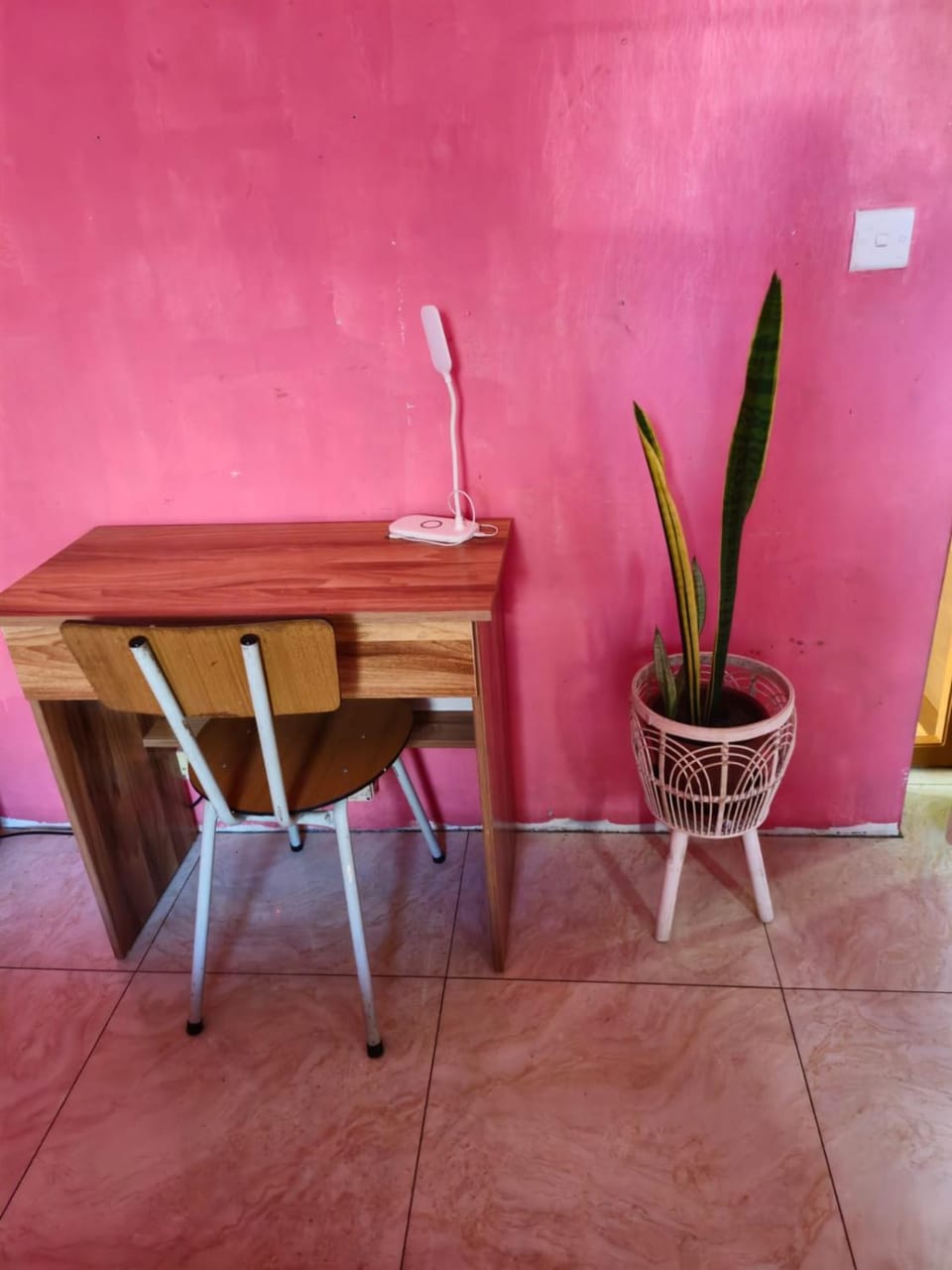 Dining area, hair dresser