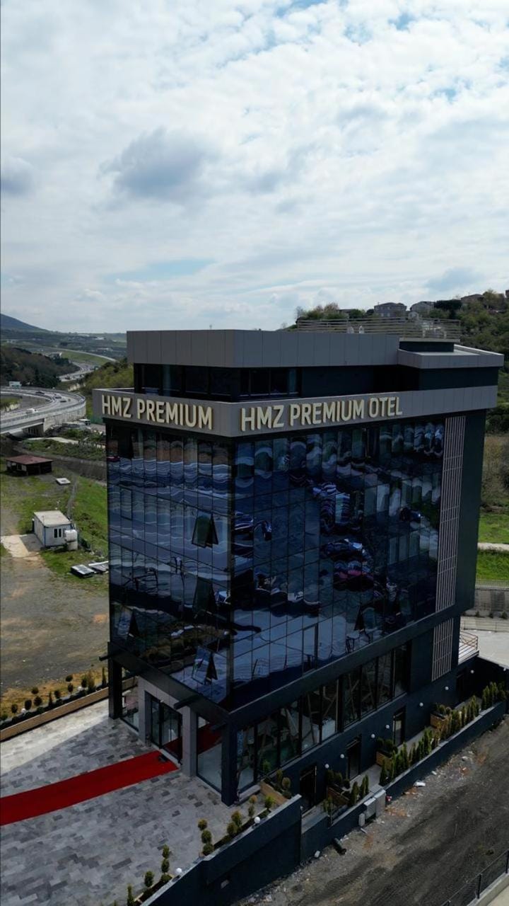 Property building, Day, Parking