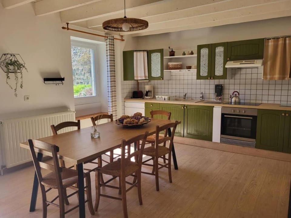 Gîte de la Pinsole Ardeche verte House in Auvergne-Rhône-Alpes