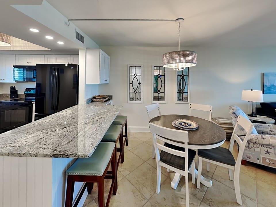 Seaside 403 Apartment in Estero Island