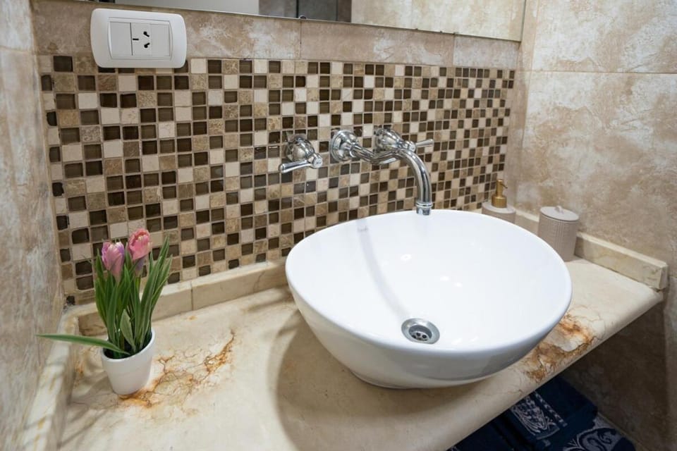 Moderno y cómodo depto con patio interno en San miguel de Tucuman Apartment in San Miguel de Tucumán
