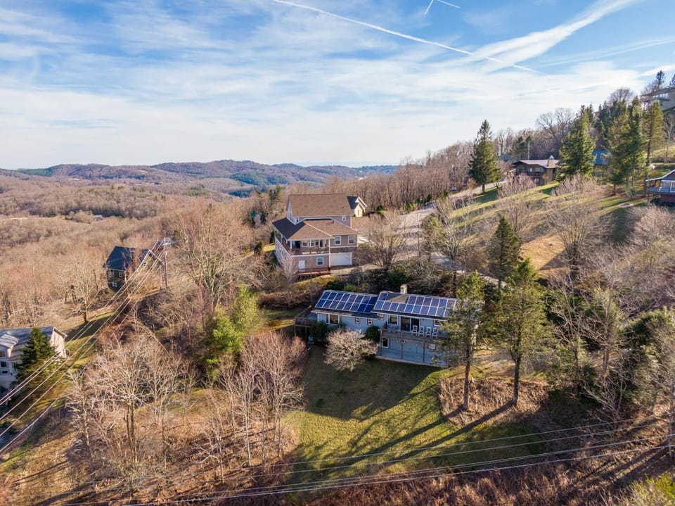 Alpenglow House in Watauga