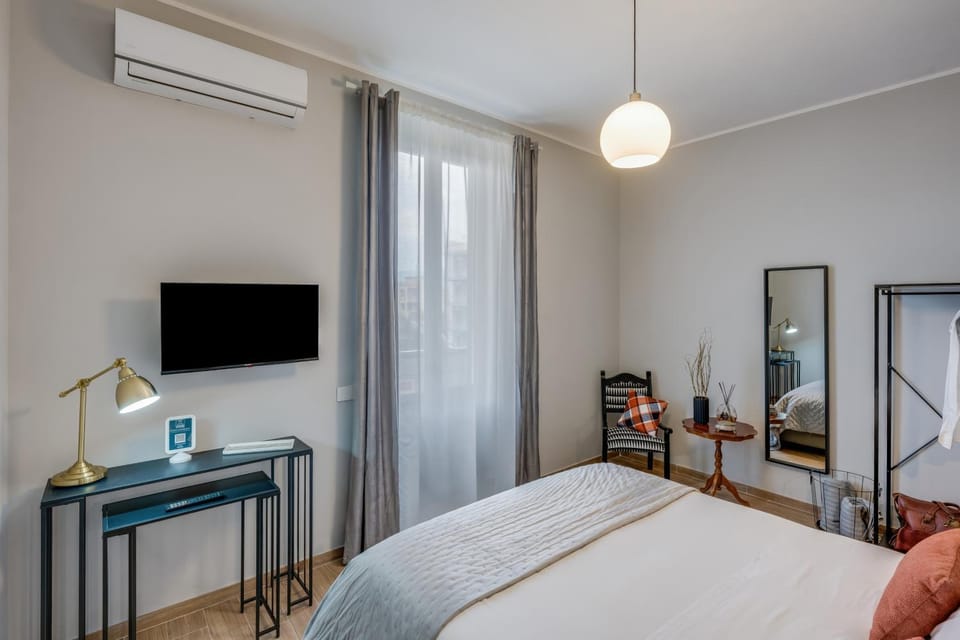 TV and multimedia, Bedroom, air conditioner